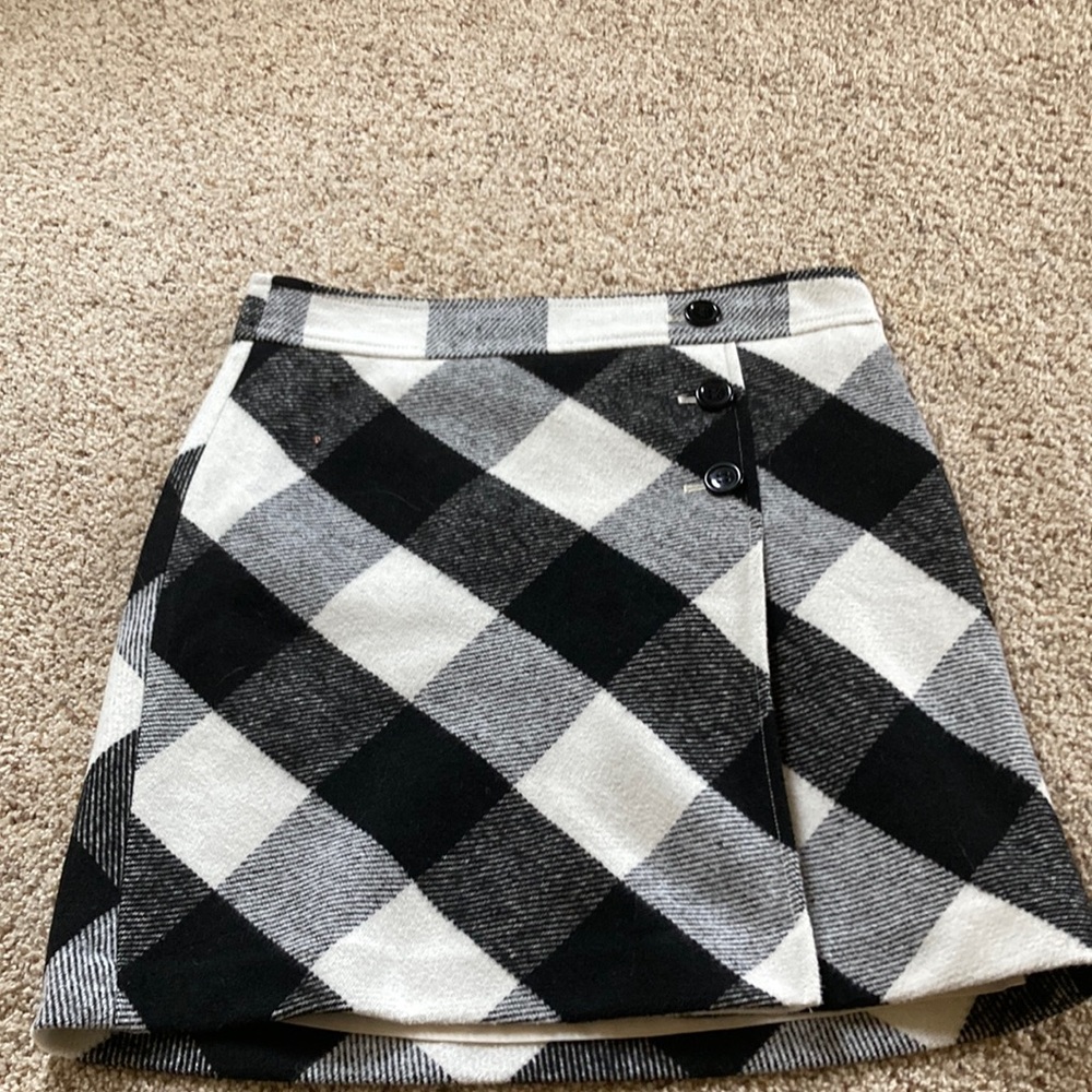 Plaid skirt from loft with front buttons and a side zipper